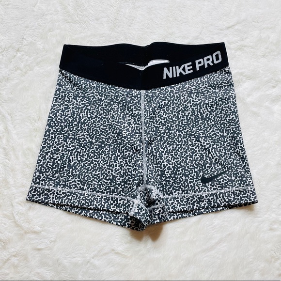 Nike Pants - Nike Pro Static Black & White Shorts
